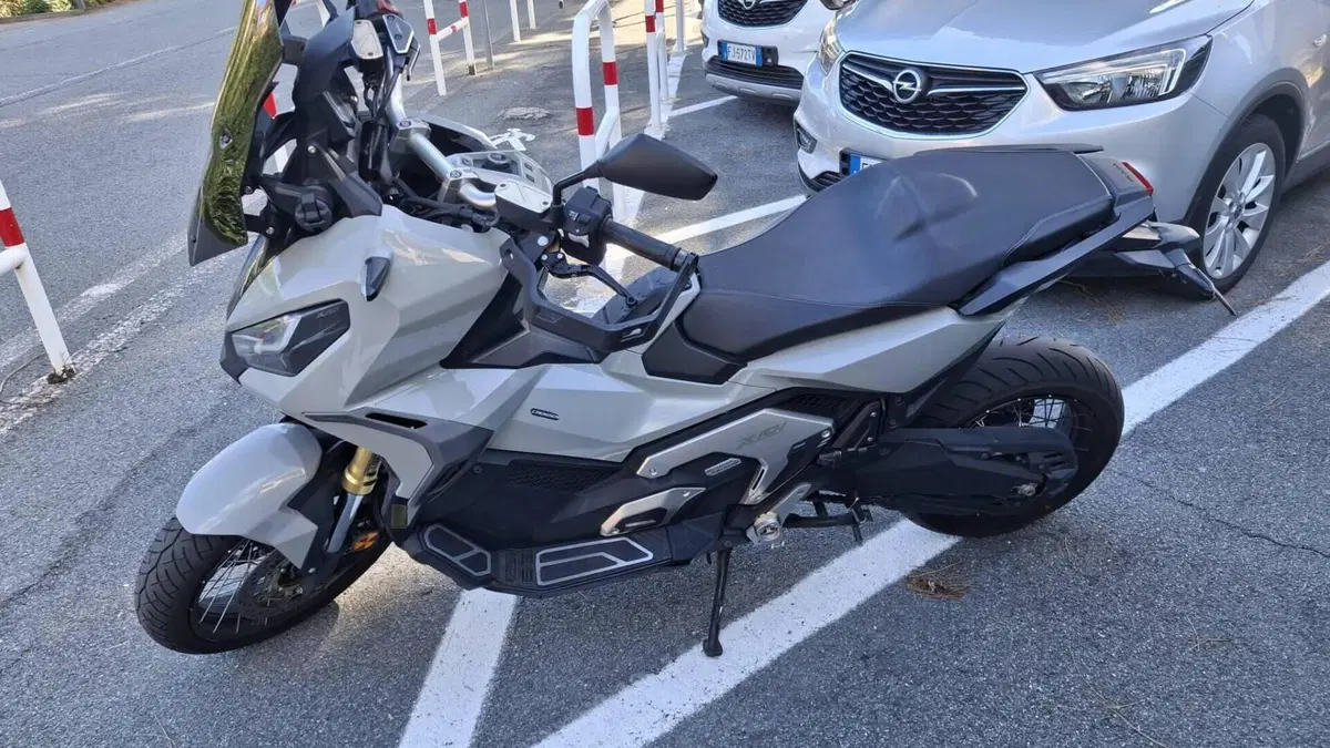 Honda X-ADV 750 DCT (2021 - 24)  (2)