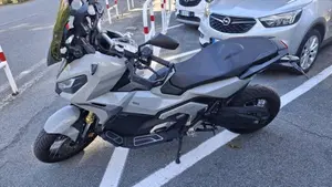 Honda X-ADV 750 DCT (2021 - 24)  (2)