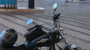 Suzuki Marauder GZ 250  (3)