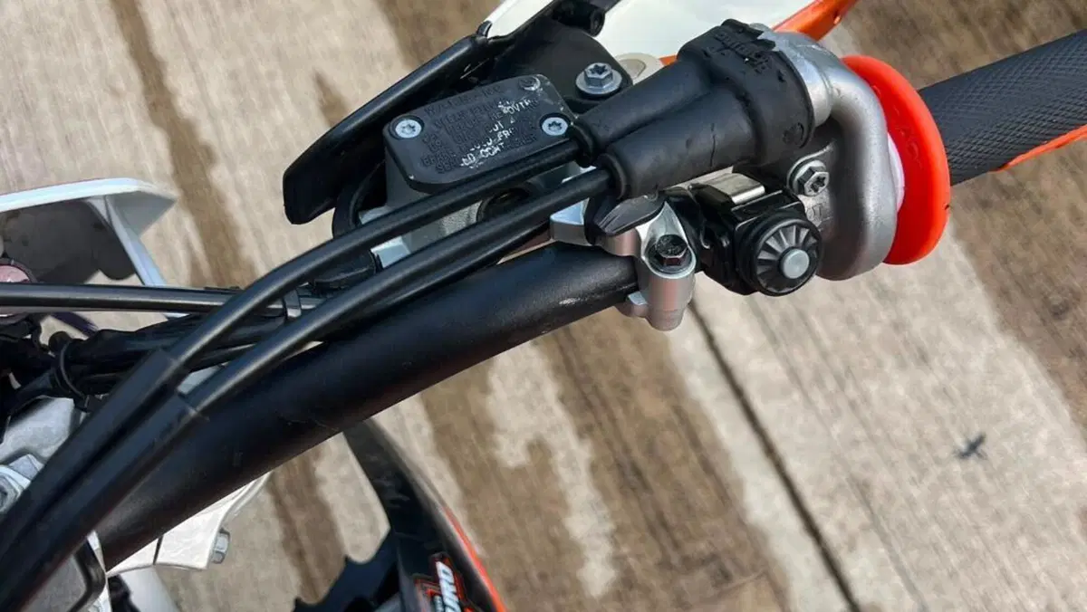 KTM 300 EXC TPI (2023)  (6)