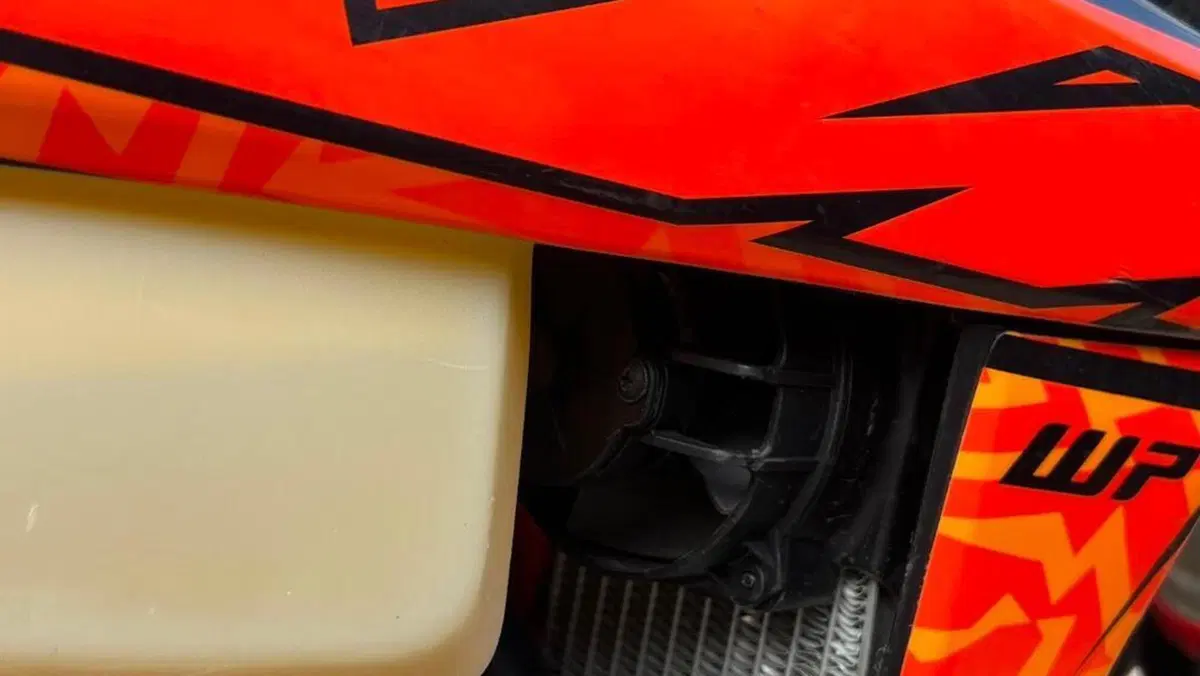 KTM 300 EXC TPI (2023)  (8)