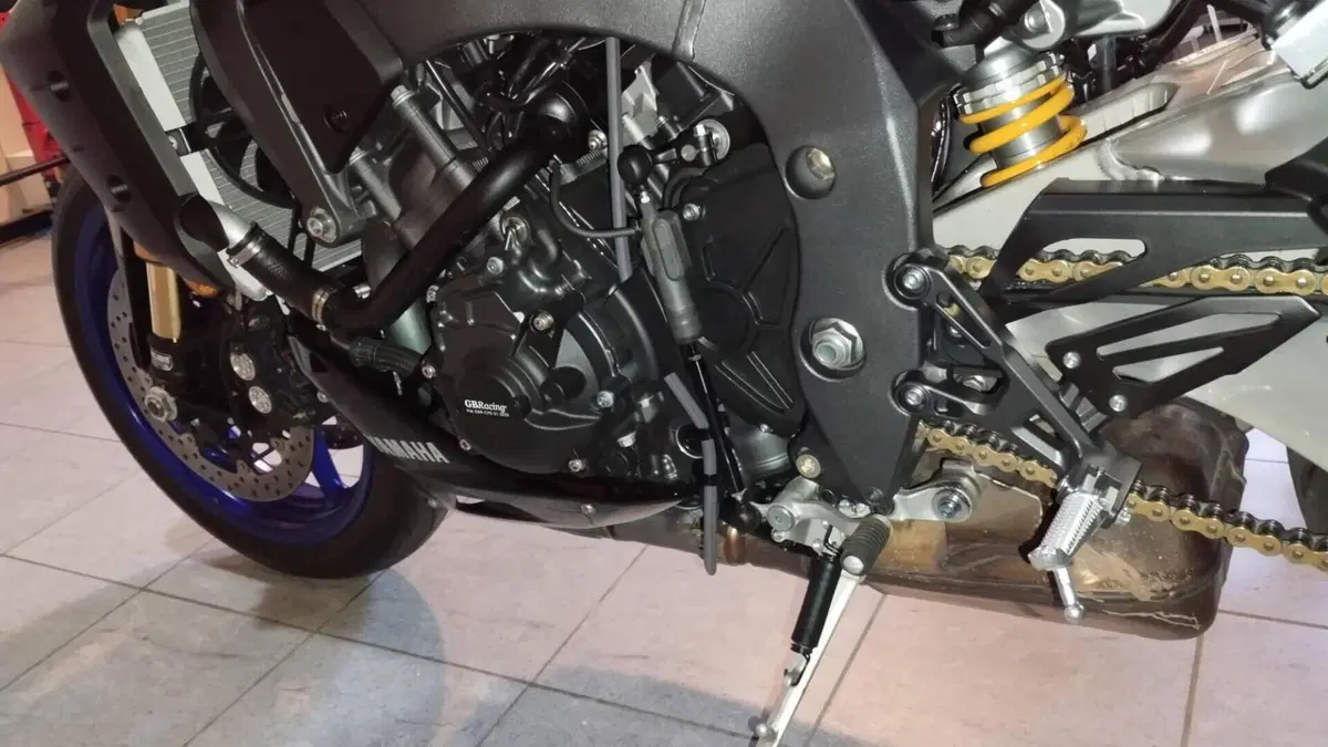Yamaha MT-10 SP (2022 - 25)  (8)