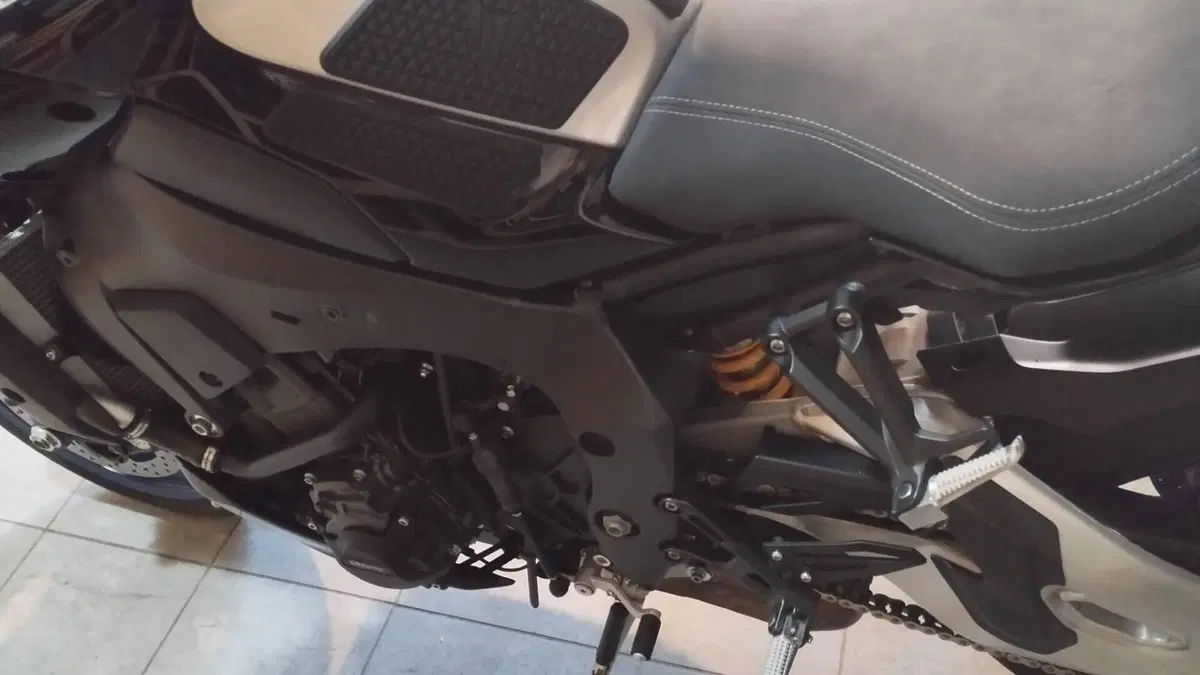 Yamaha MT-10 SP (2022 - 25)  (9)