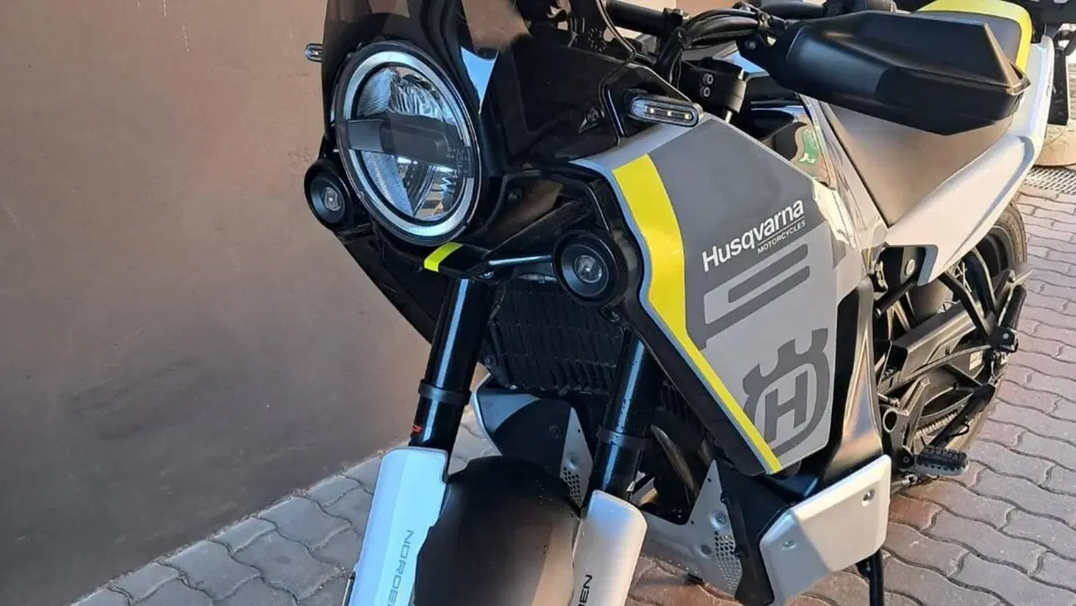 Husqvarna Norden 901 (2022 - 26)  (2)