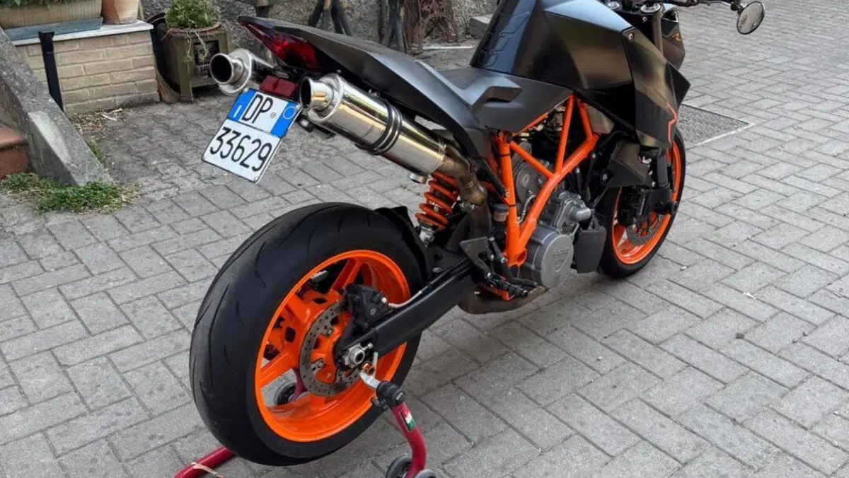 KTM 990 Super Duke R (2009 - 11)  (2)