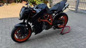 KTM 990 Super Duke R (2009 - 11)  (4)