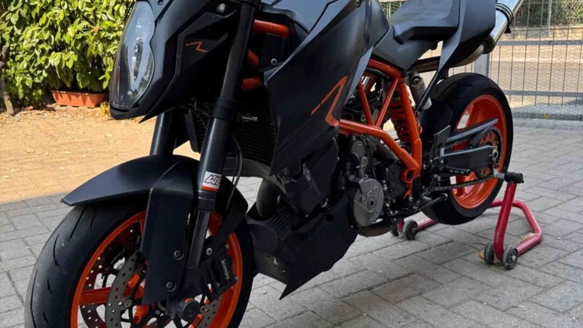 KTM 990 Super Duke R (2009 - 11)  (5)