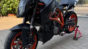 KTM 990 Super Duke R (2009 - 11)  (5)