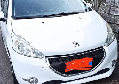 Peugeot 208 82 5 porte Allure usata