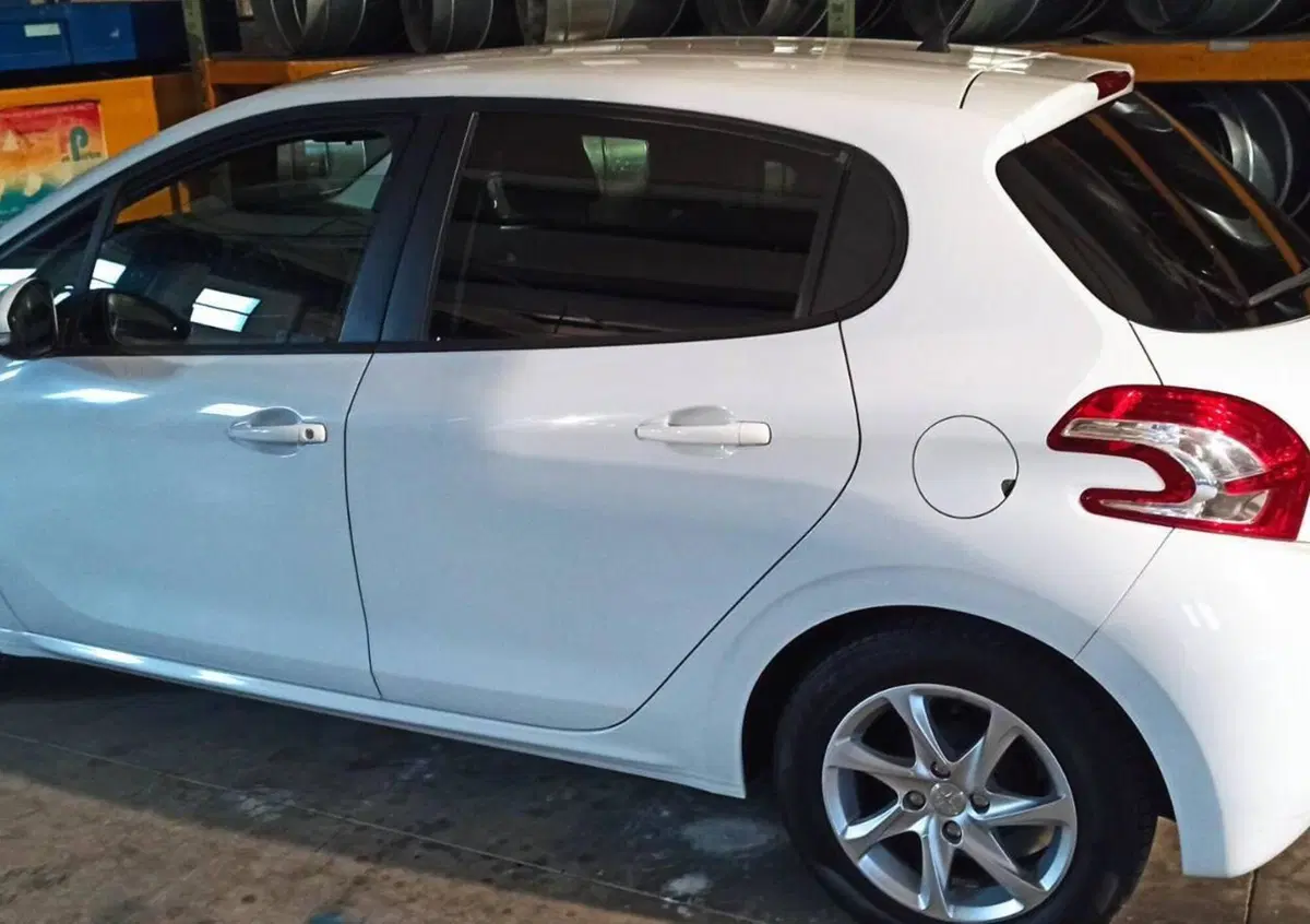 Peugeot 208 82 5 porte Allure (4)