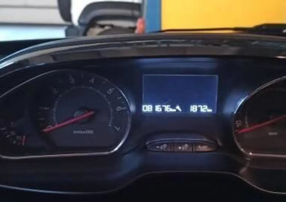 Peugeot 208 82 5 porte Allure (6)