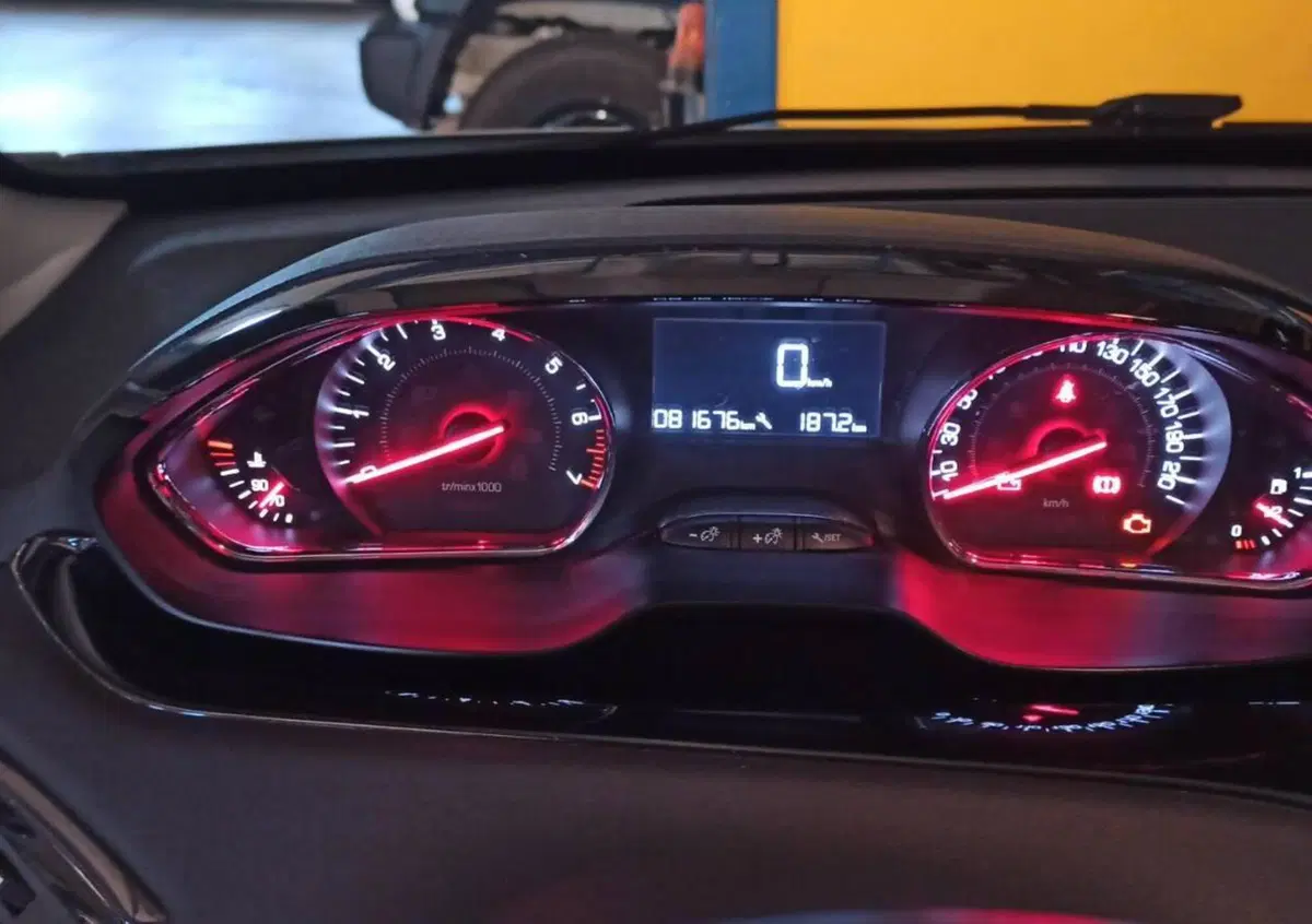Peugeot 208 82 5 porte Allure (13)