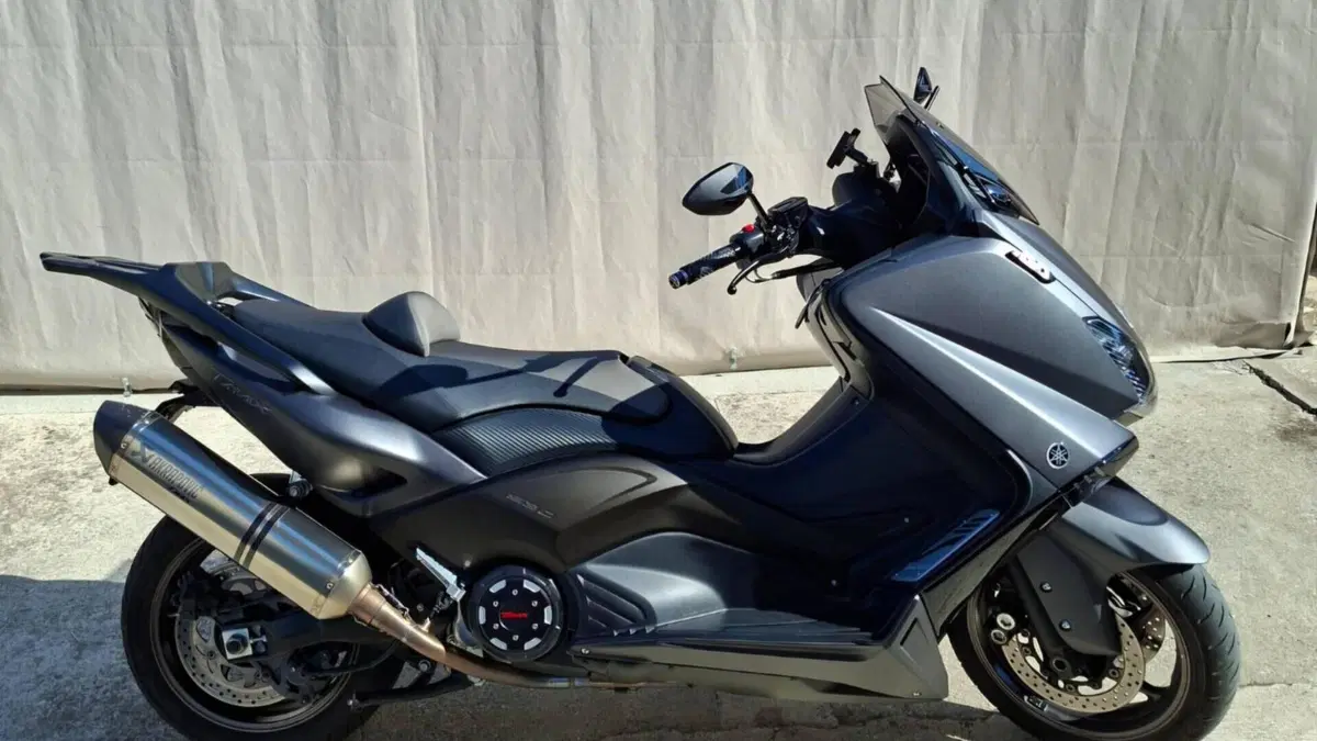 Yamaha T-Max 530 (2012 - 14)  (4)