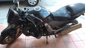 Kawasaki Z 1000 (2003 - 06)  (4)