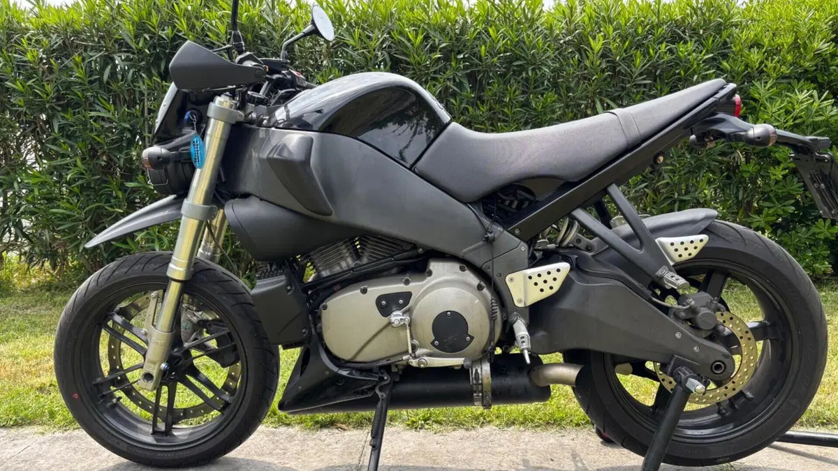 Buell Lightning Super TT XB12STT  (2)