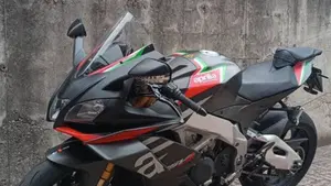 Aprilia RSV4 1100 Factory (2020)  (2)