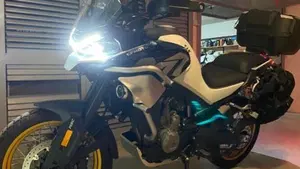 CFMOTO 800MT Explore (2023 - 26)  (2)