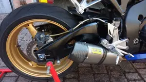 Honda CBR 1000 RR Fireblade (2008 - 11)  (6)