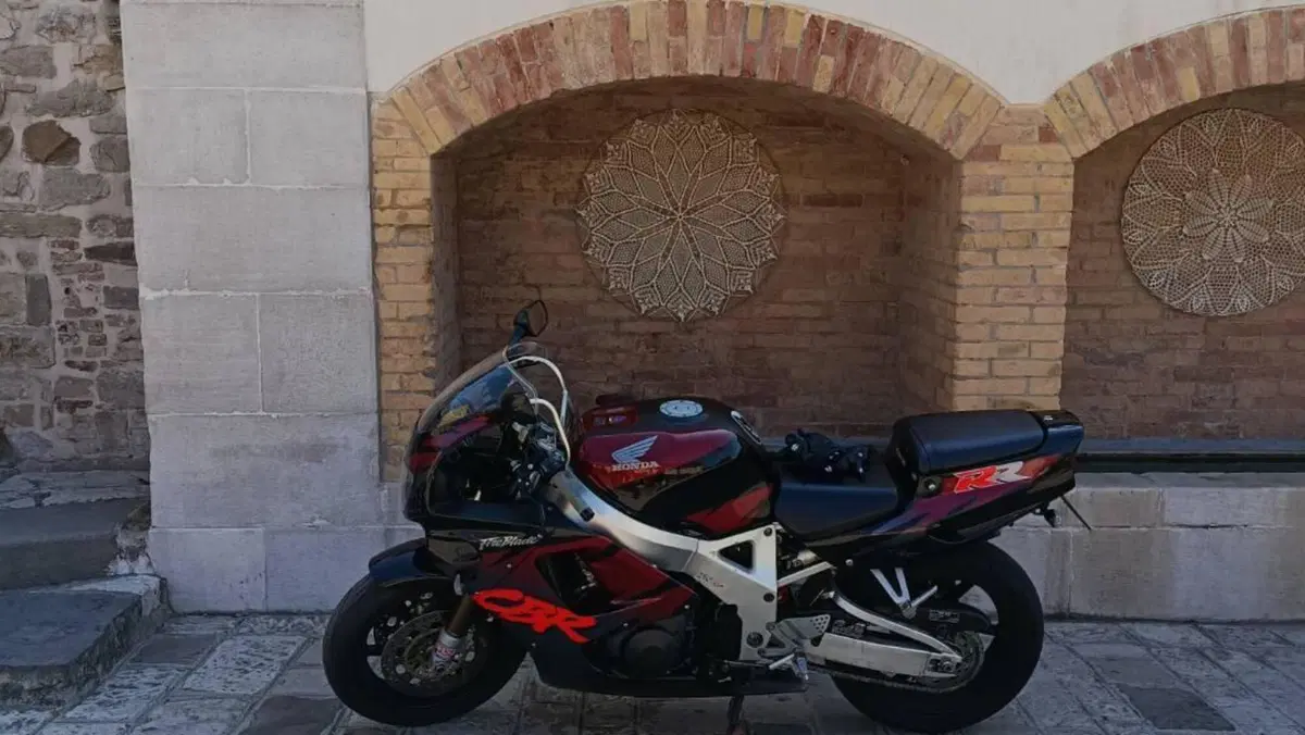 Honda   (2)