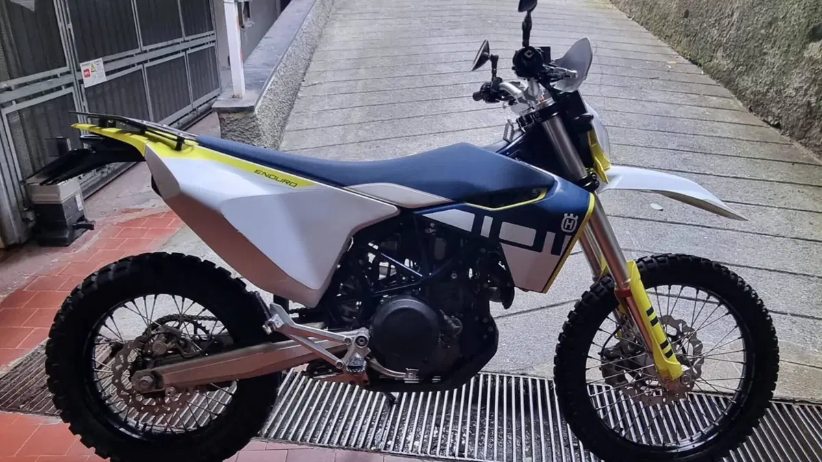 Husqvarna 701 Enduro (2023 - 25) 