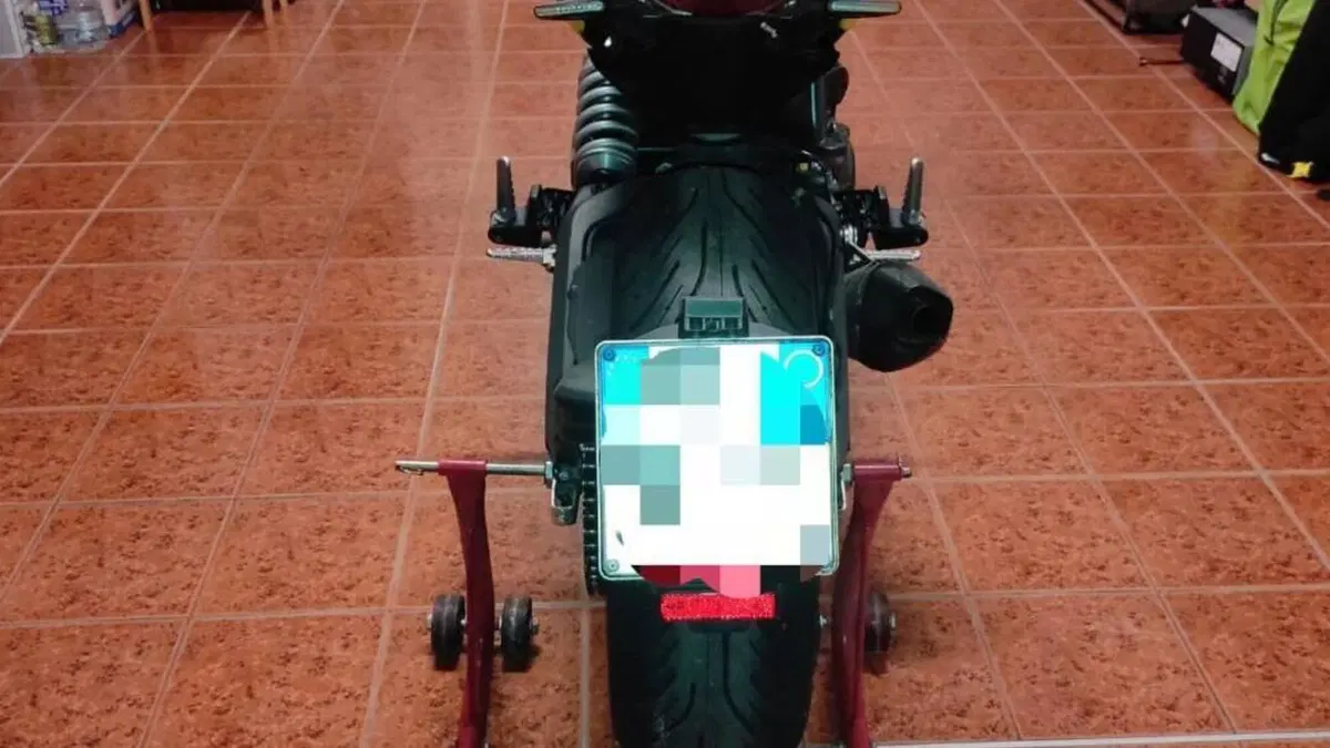 Ducati Scrambler 800 Full Throttle (2015 - 16)  (3)