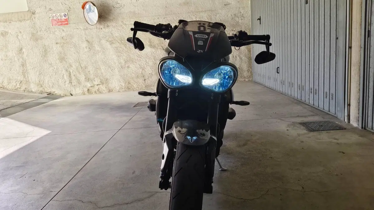 Triumph Speed Triple 1050 RS (2018 - 20)  (6)
