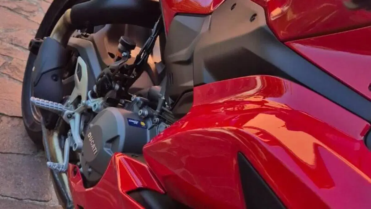 Ducati Panigale V2 S (2025 - 26)  (7)