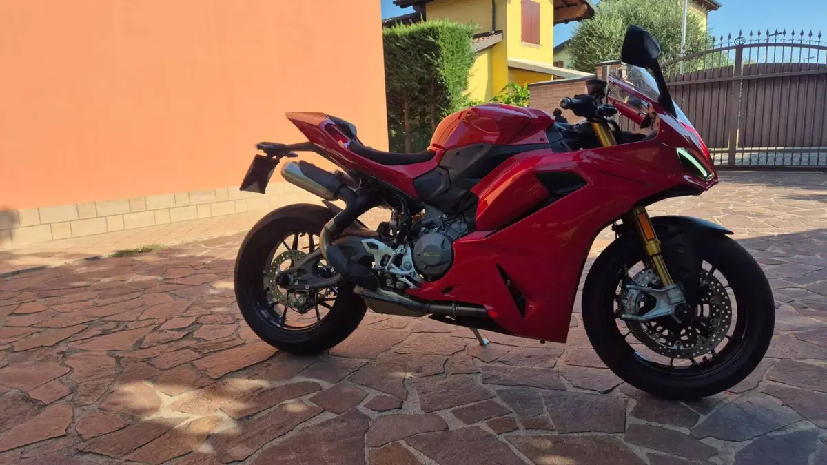 Ducati Panigale V2 S (2025 - 26)  (4)