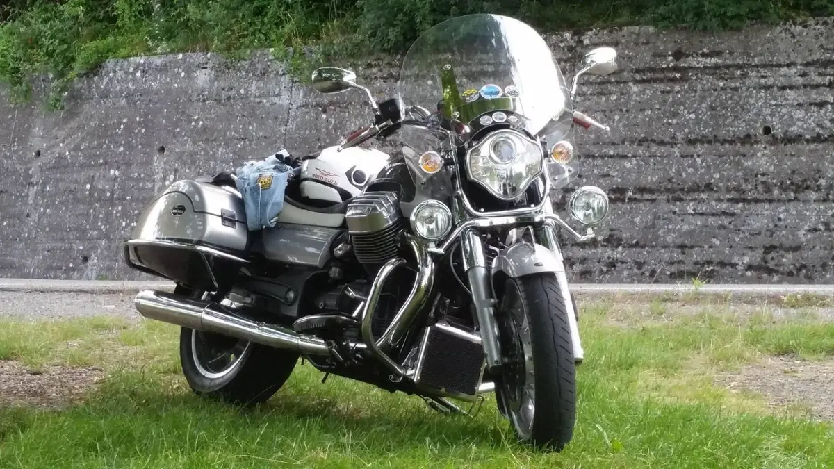 Moto Guzzi California 1400 Touring SE (2015 - 16)  (3)