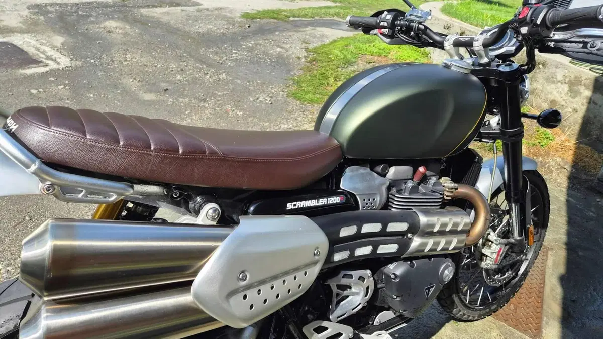 Triumph Scrambler 1200 XC (2021 - 23)  (3)