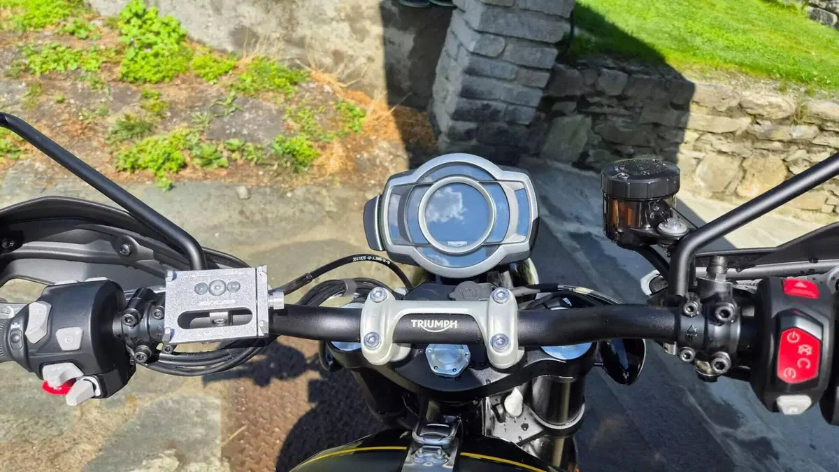 Triumph Scrambler 1200 XC (2021 - 23)  (13)