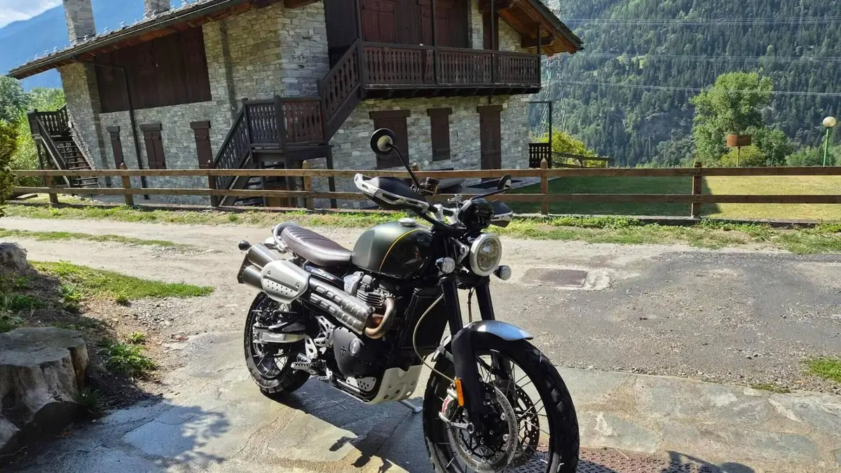 Triumph Scrambler 1200 XC (2021 - 23)  (4)