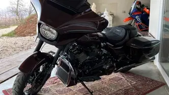 Harley-Davidson CVO Street Glide (2024) usata