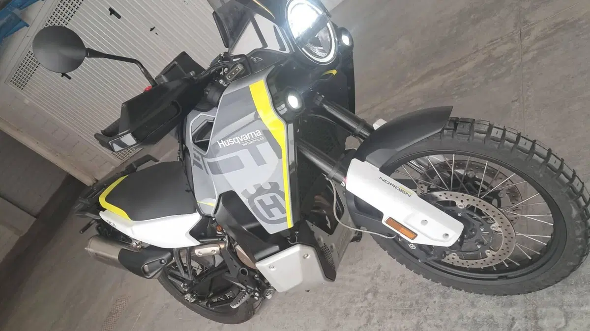 Husqvarna Norden 901 (2022 - 26)  (9)