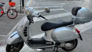 Vespa GTS 250 i.e.  (2)