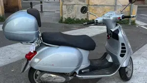 Vespa GTS 250 i.e.  (3)