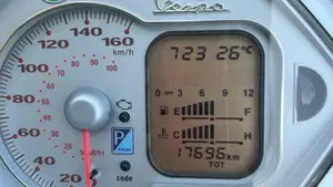 Vespa GTS 250 i.e.  (4)