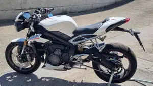Triumph Street Triple RS (2017 - 19)  (4)