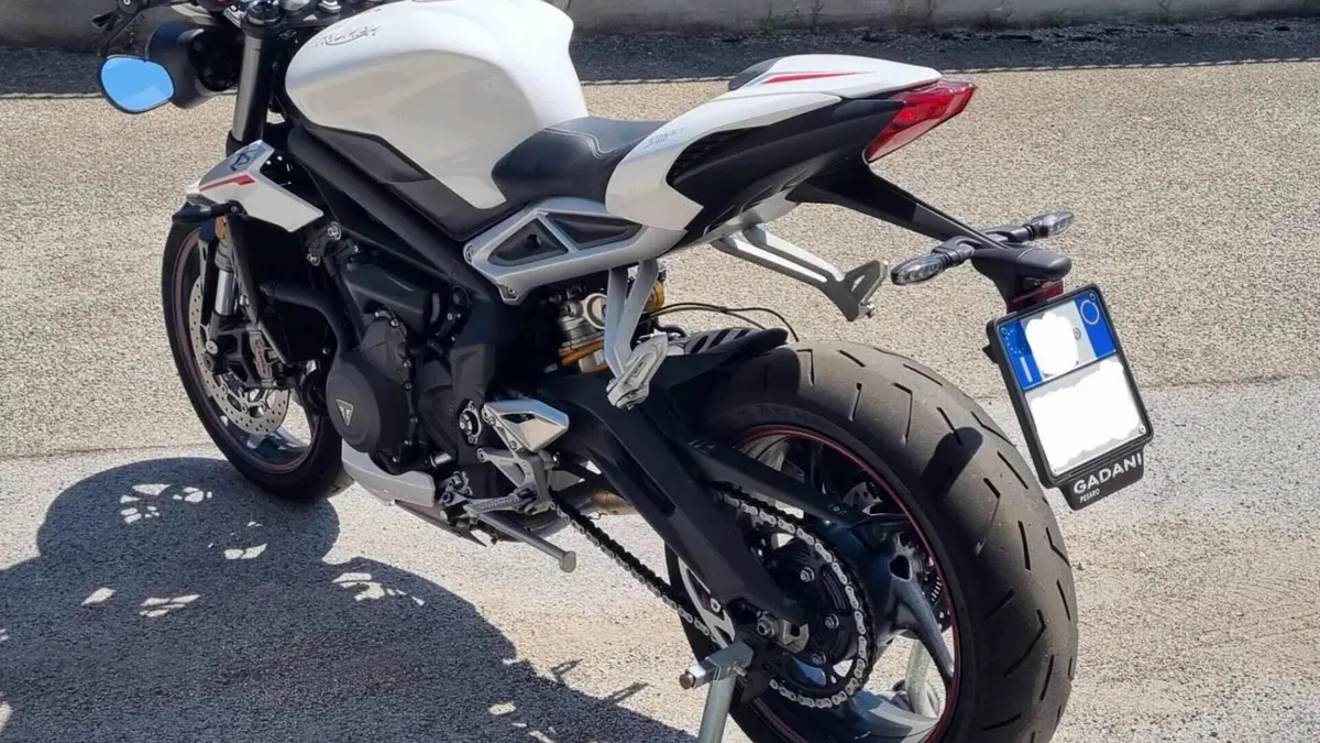 Triumph Street Triple RS (2017 - 19)  (5)