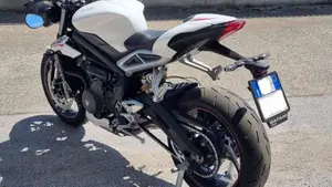 Triumph Street Triple RS (2017 - 19)  (5)