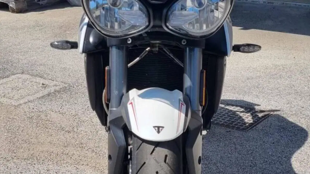 Triumph Street Triple RS (2017 - 19)  (7)