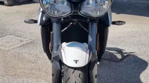 Triumph Street Triple RS (2017 - 19)  (7)