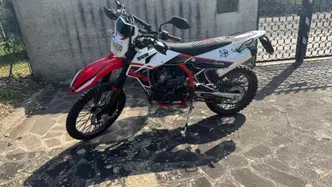 Swm RS 125 R (2021 - 23) usata