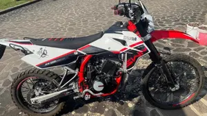 Swm RS 125 R (2021 - 23)  (3)