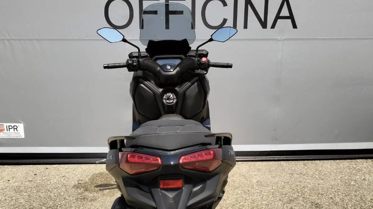 Yamaha X-Max 300 (2021 - 24)  (3)