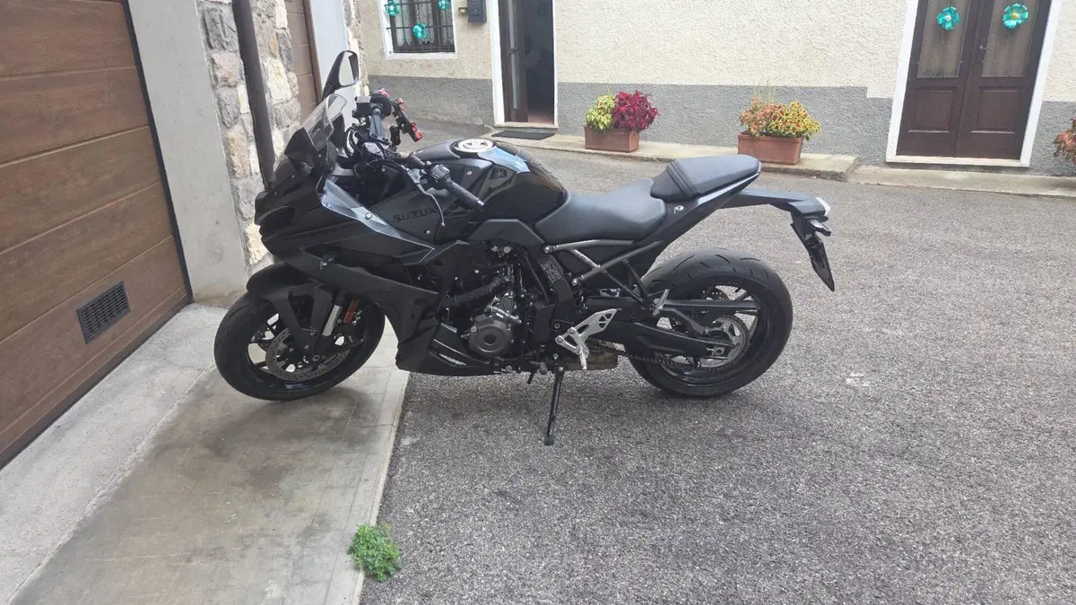 Suzuki GSX-8R (2024 - 26) 