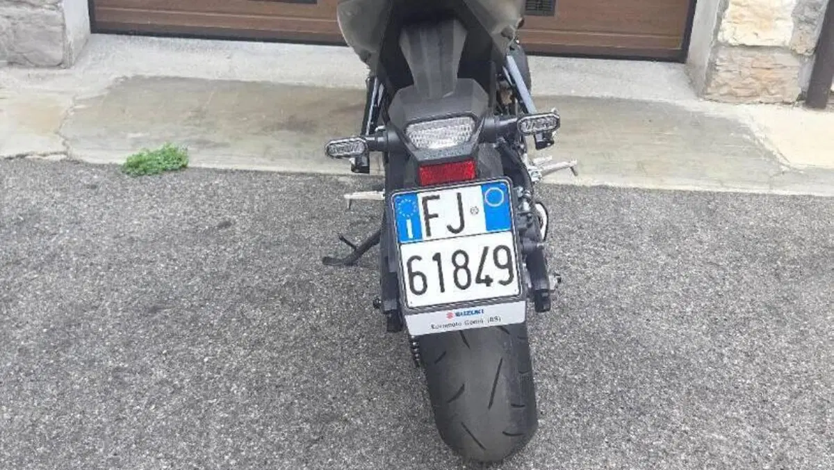 Suzuki GSX-8R (2024 - 26)  (2)