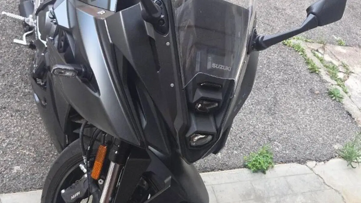 Suzuki GSX-8R (2024 - 26)  (4)