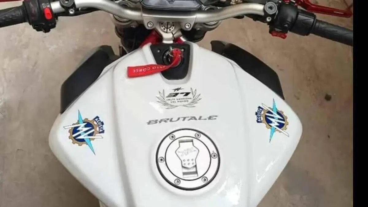 MV Agusta Brutale 800 (2020)  (2)