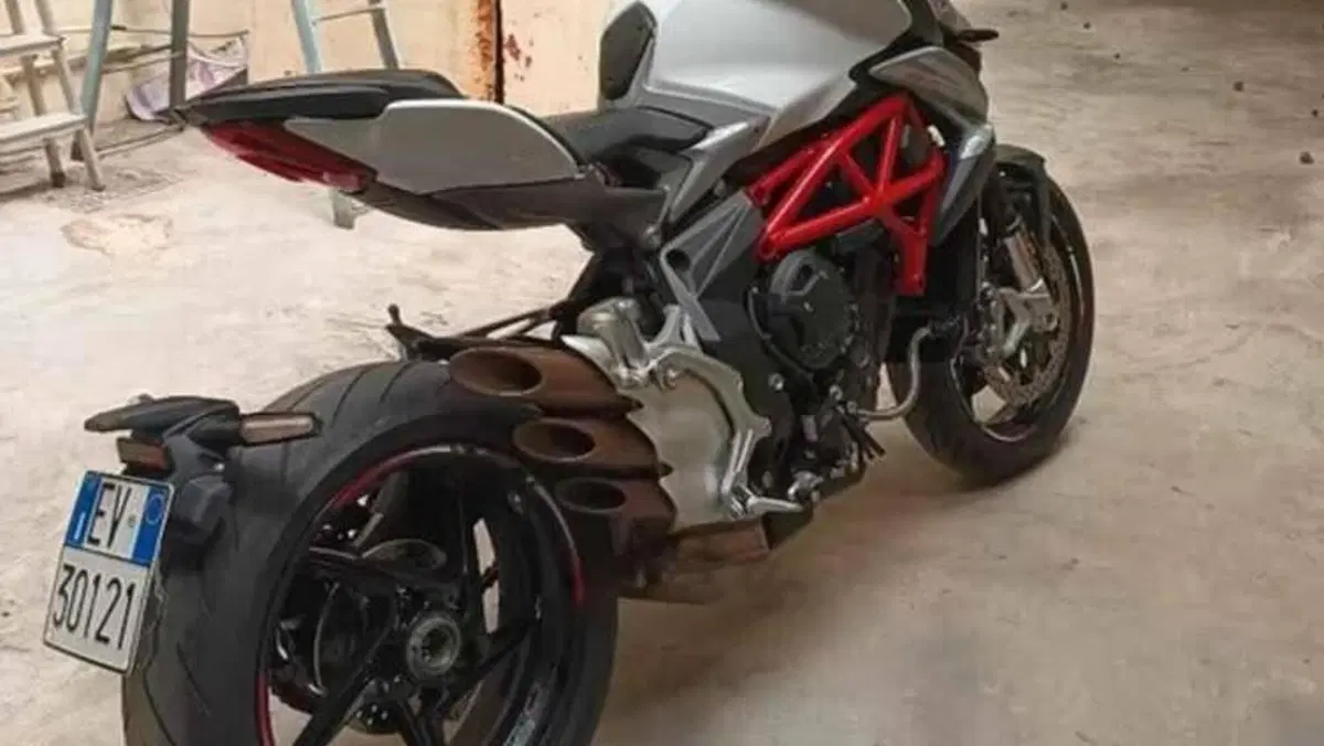 MV Agusta Brutale 800 (2020)  (6)